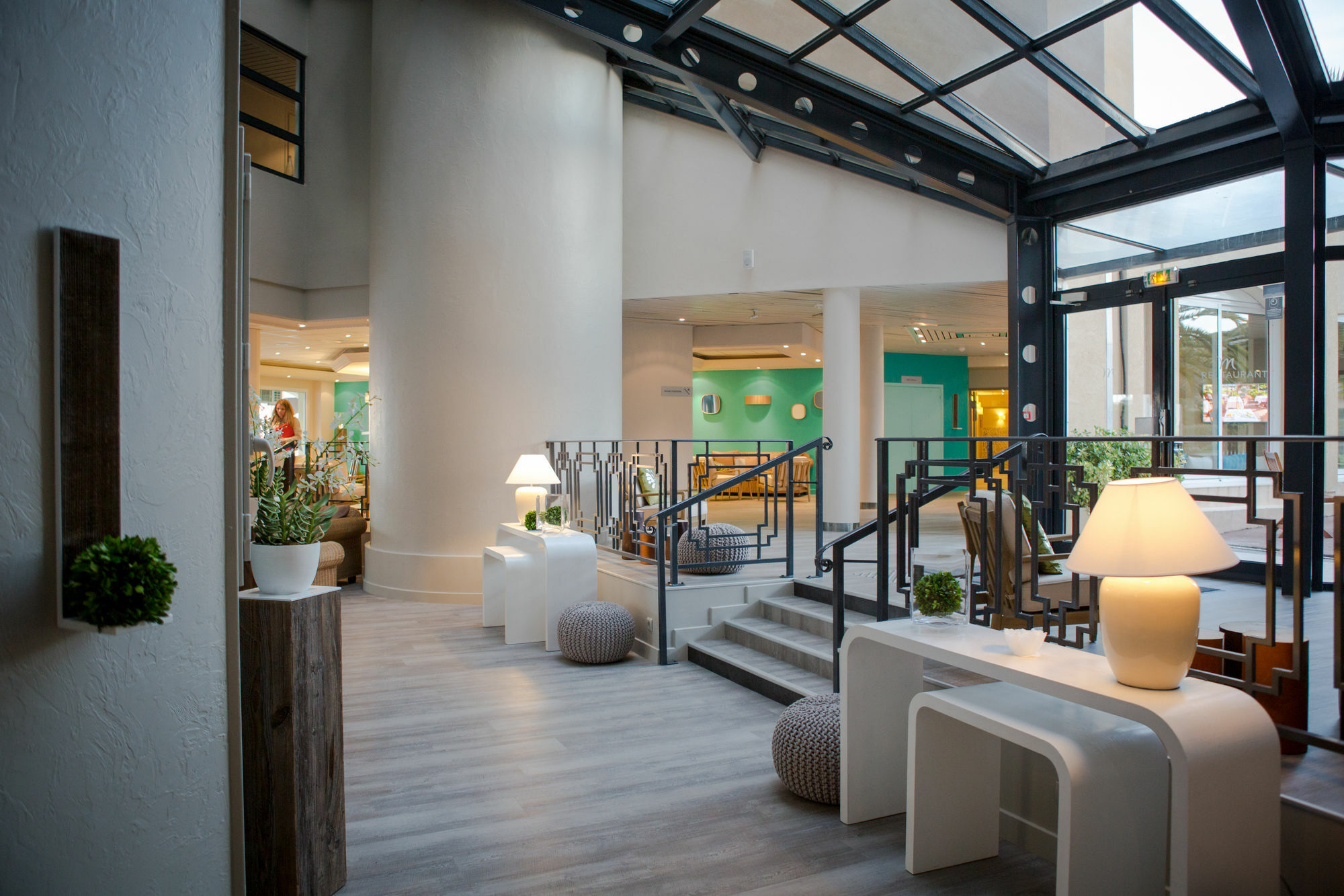Mercure Thalasso & Spa Port Fréjus Exteriör bild