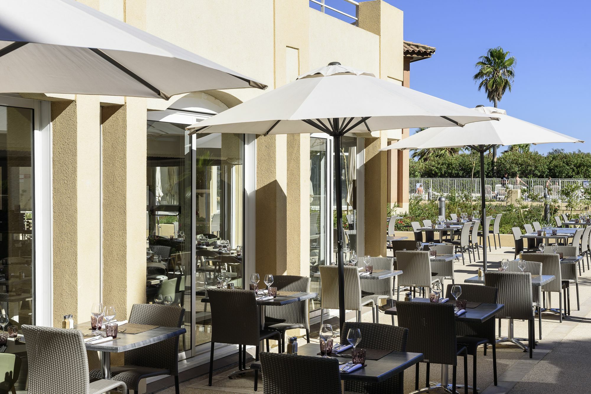 Mercure Thalasso & Spa Port Fréjus Exteriör bild